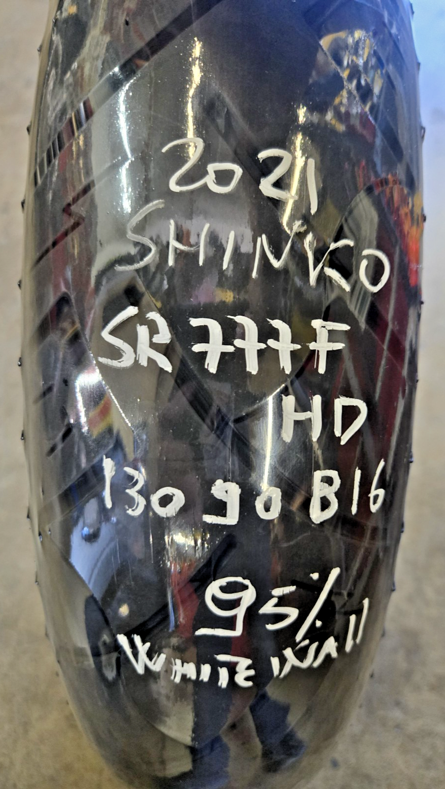 SHINKO SR777HD WHITE WALL   130 90 B16 HD  95%  #0614