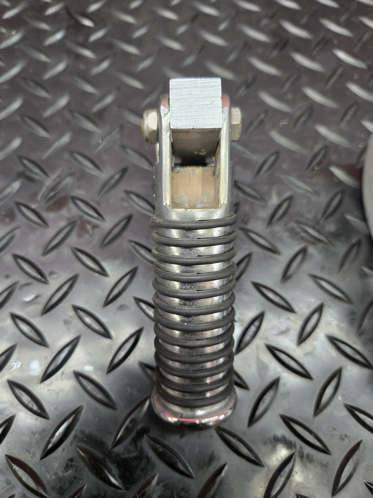 1 " Engine Guard Highway Foot Pegs Mount Chrome Aluminum HARLEY #1054