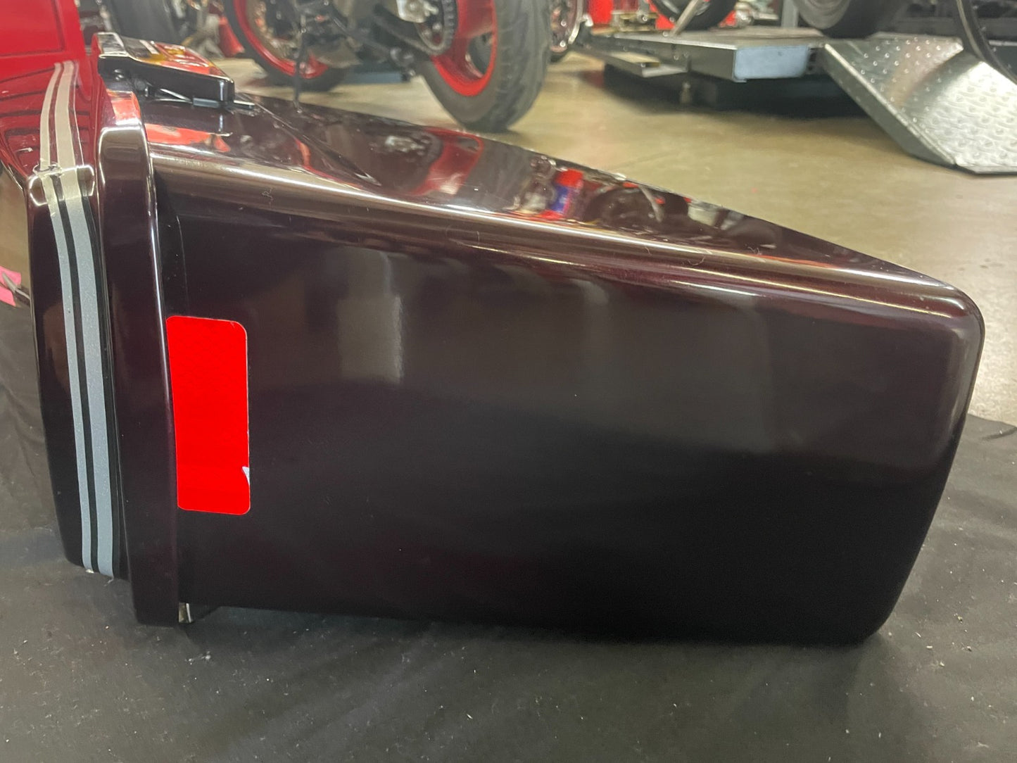 07-12 Harley UltraClassic Electra Glide FLHTCU Right Saddlebag Case No Key #0269