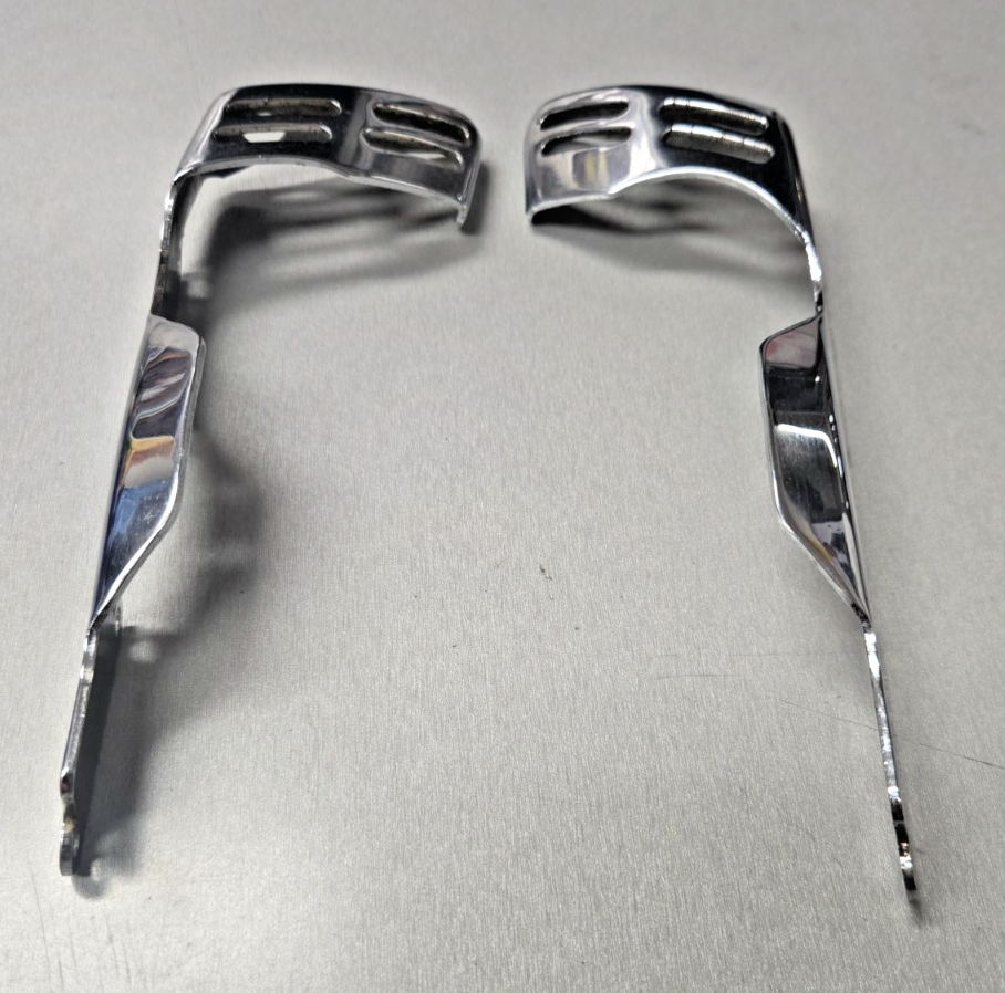 HONDA GOLDWING 1100 CARBURETOR RIGHT LEFT PLATE STAY CHROME COVER #0693