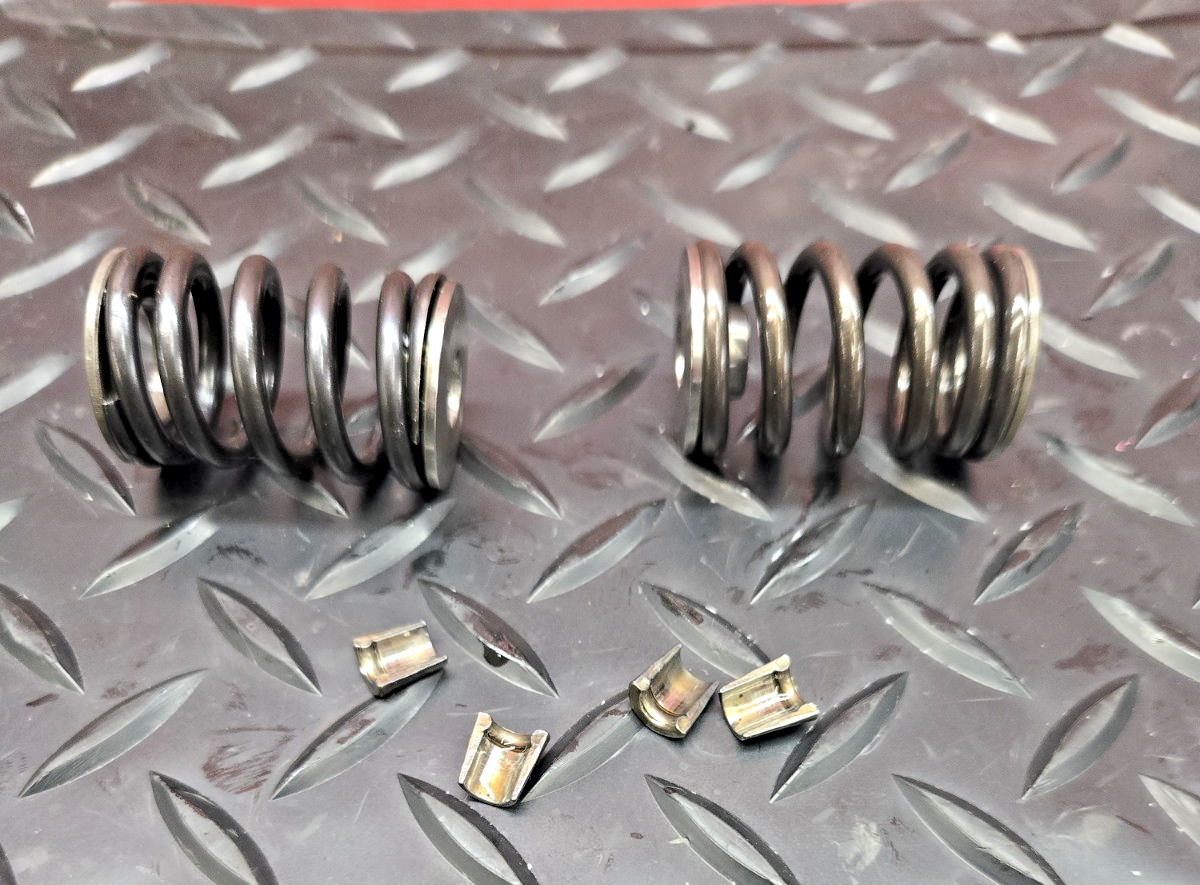2X VOR VERTEMATI Racing OEM Set of 2 EXAUST Valve Springs 1999-2001 #0974