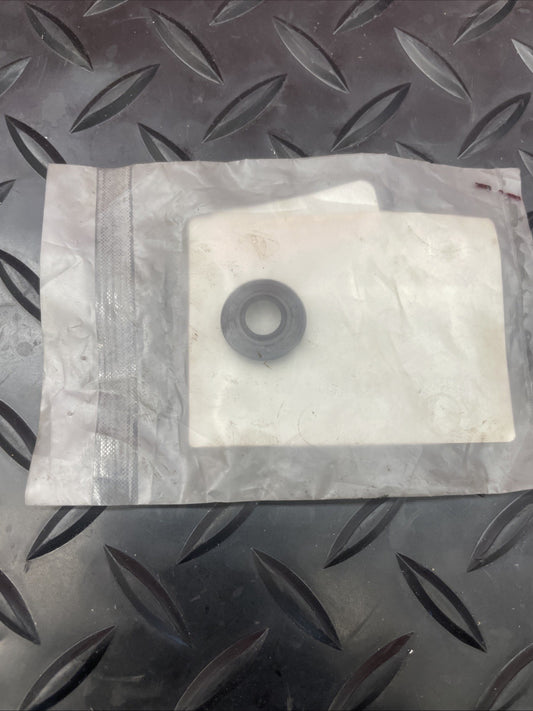 Honda Genuine OEM Oil Seal 91209-MB0-003  #1067