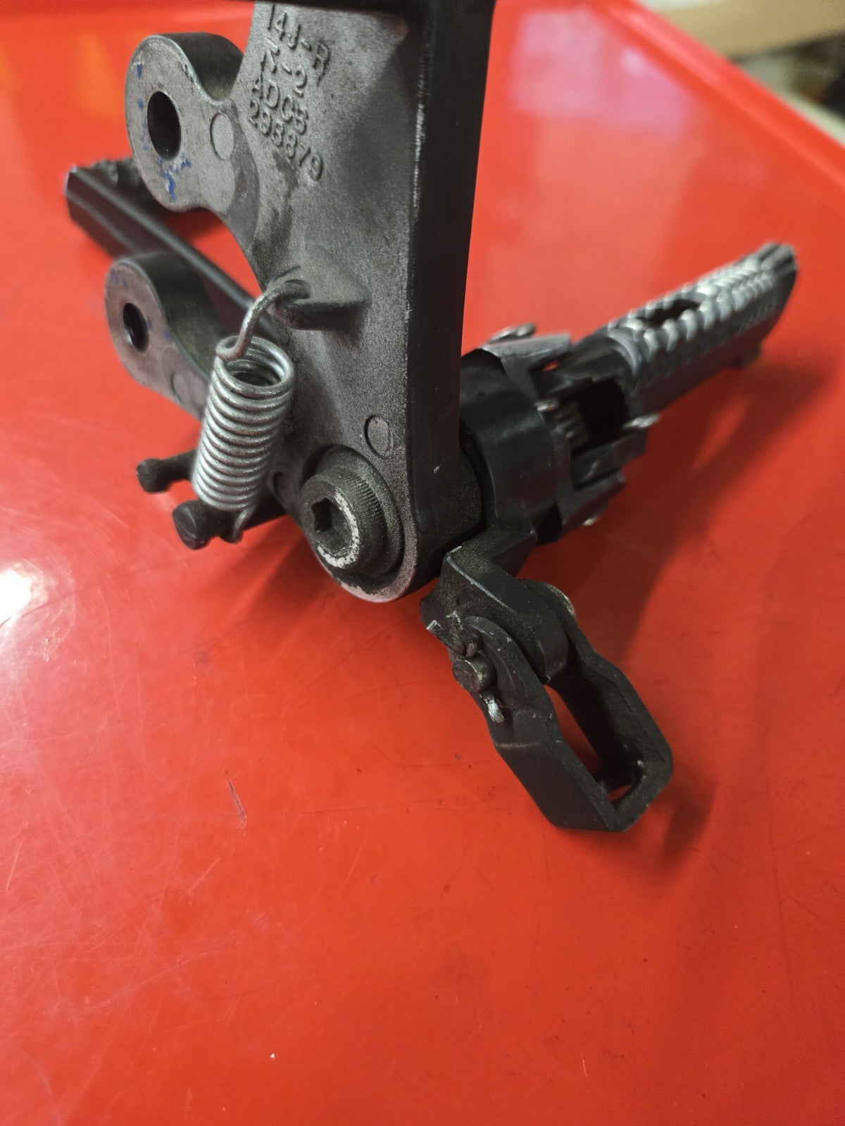 Suzuki GSXR 600 750 GSXR600 2015 Front Right Rearset Foot Peg Rest Bracket #0618