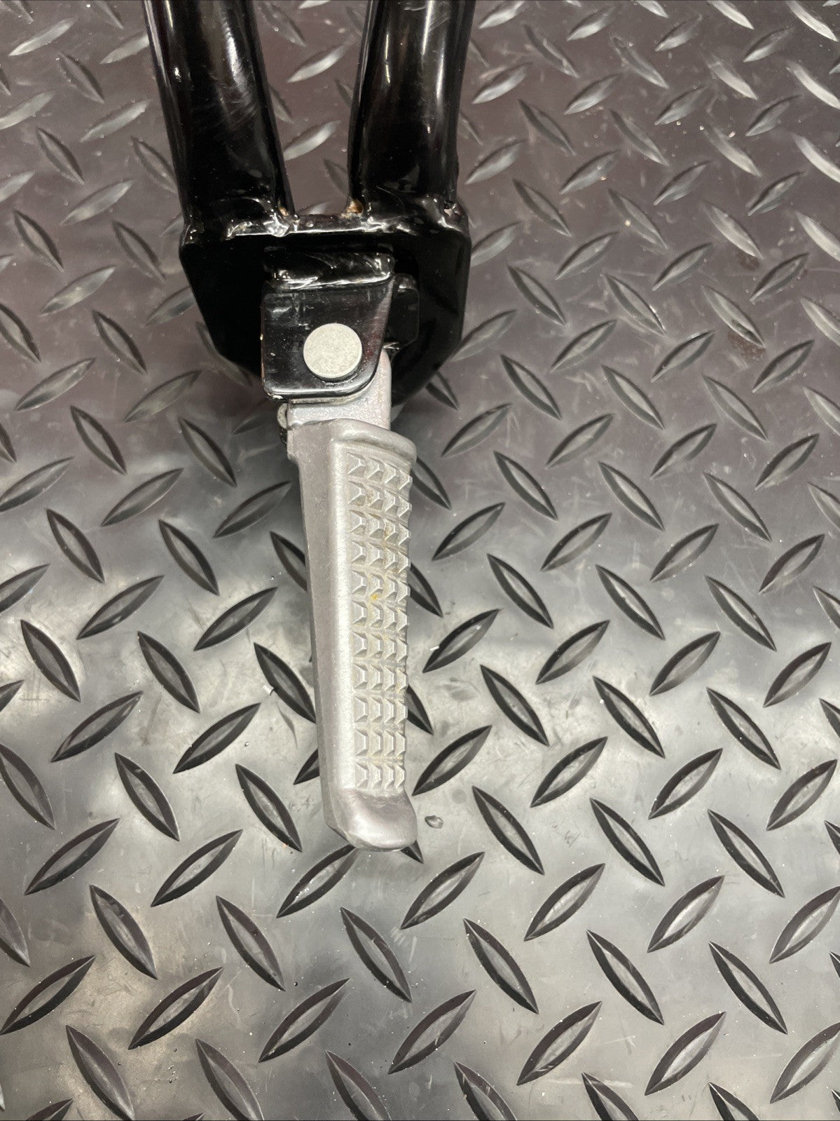 Honda Rebel 300 2017/24 Rear Left Passenger Footpegs Bracket #0840