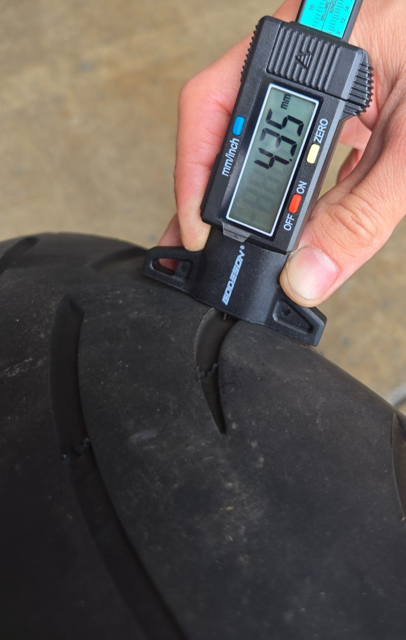 USED 2022 Avon Cobra Av72 150/80R16 BLACK WALL Rear Tire 65% LIFE