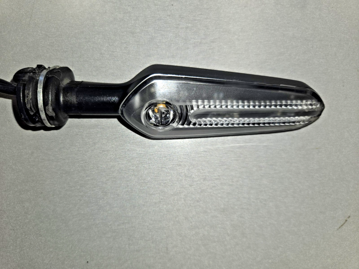 Yamaha XSR700 Genuine Front Flasher Light - Bat-83320-10-00  #0563