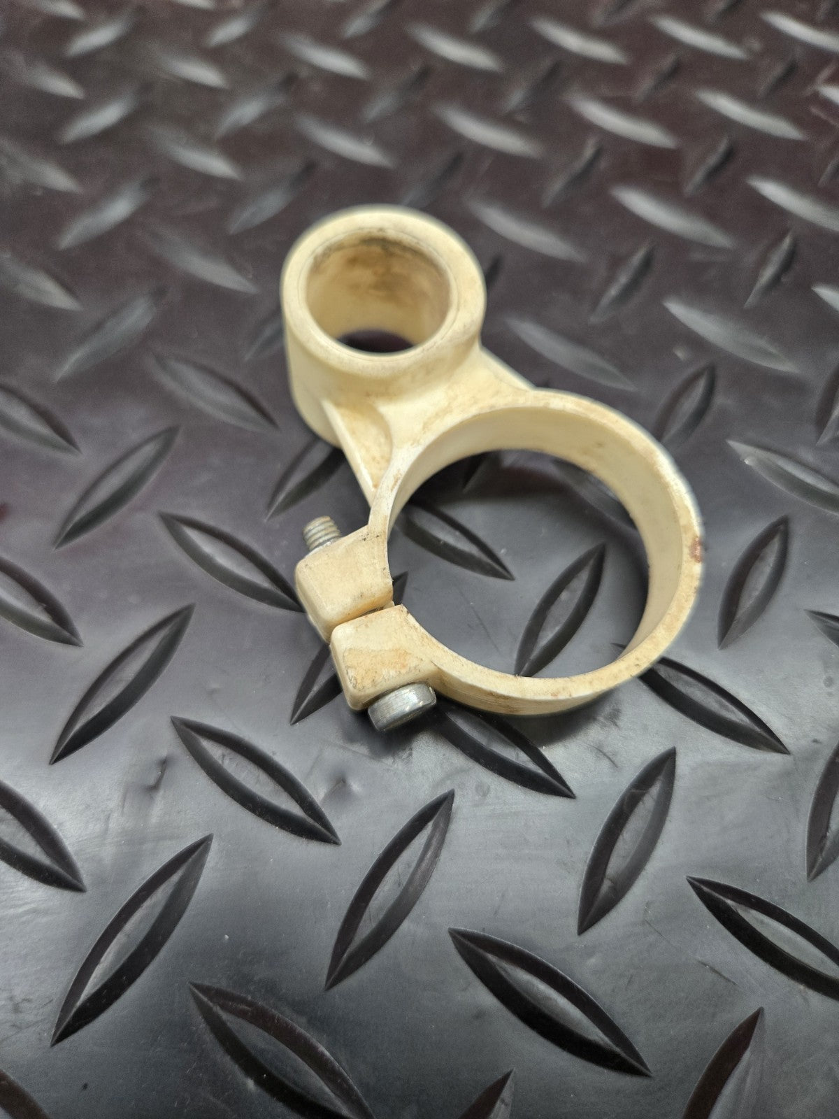 Motorcycle Fork Bracket for Brake Line 40MM forks 80s #1085