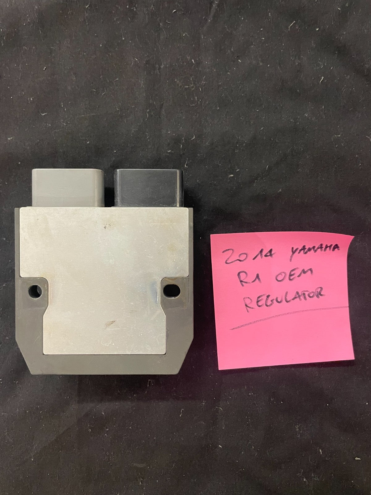 07-14 2011 YAMAHA YZF R1 OEM RECTIFIER VOLTAGE REGULATOR  OEM GENUINE   #0113