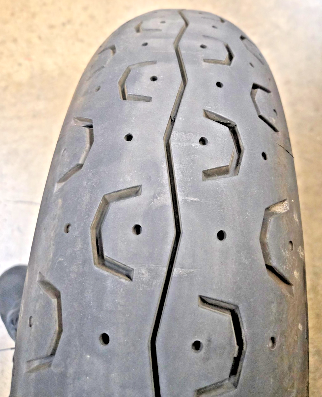 Rear Tire Pirelli Phantom SportsComp 150/70-17  2020  90%