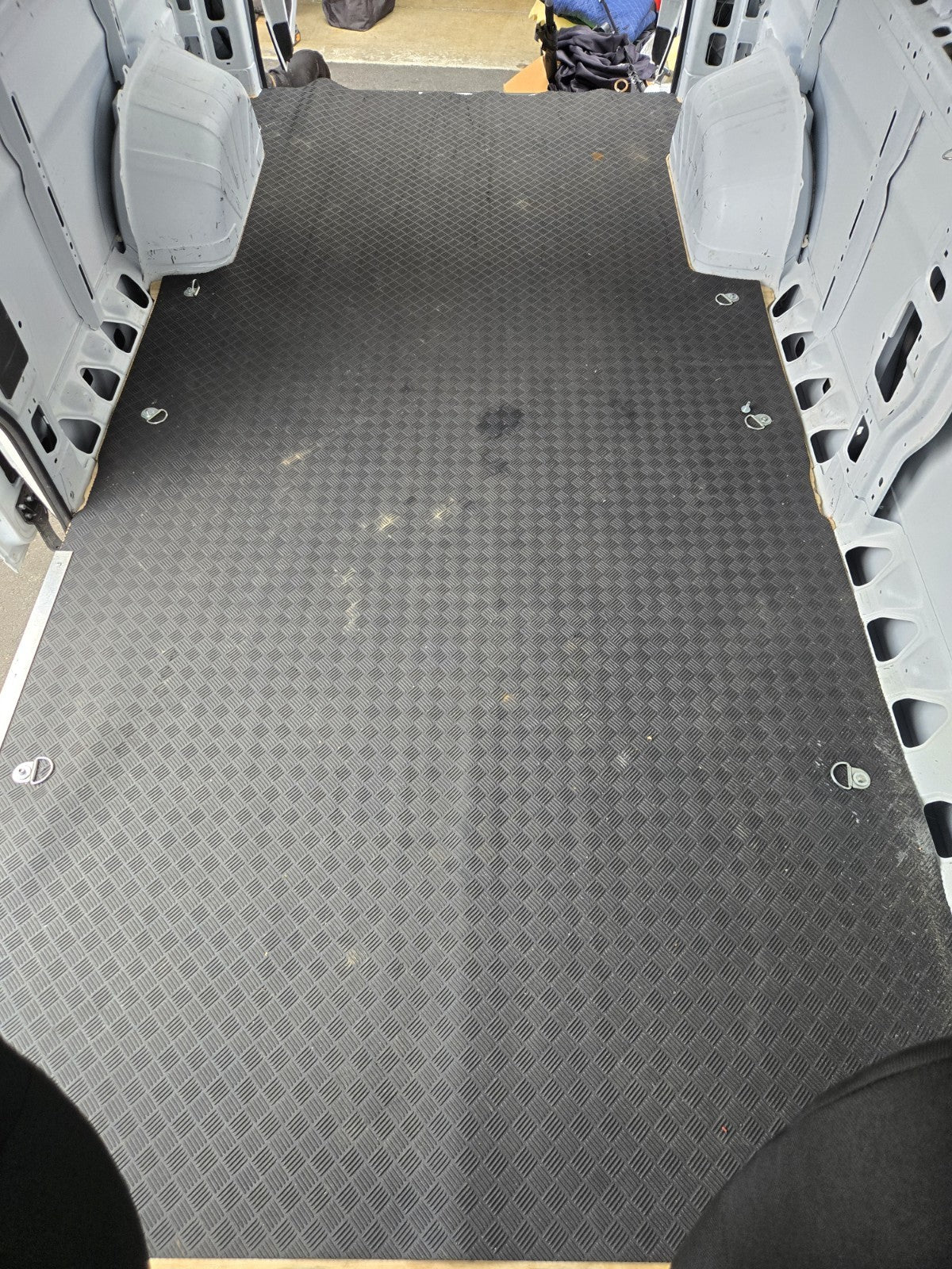 RAM PROMASTER 159 WB MARINE WOOD Floor AND PREFORMED RUBBER MAT