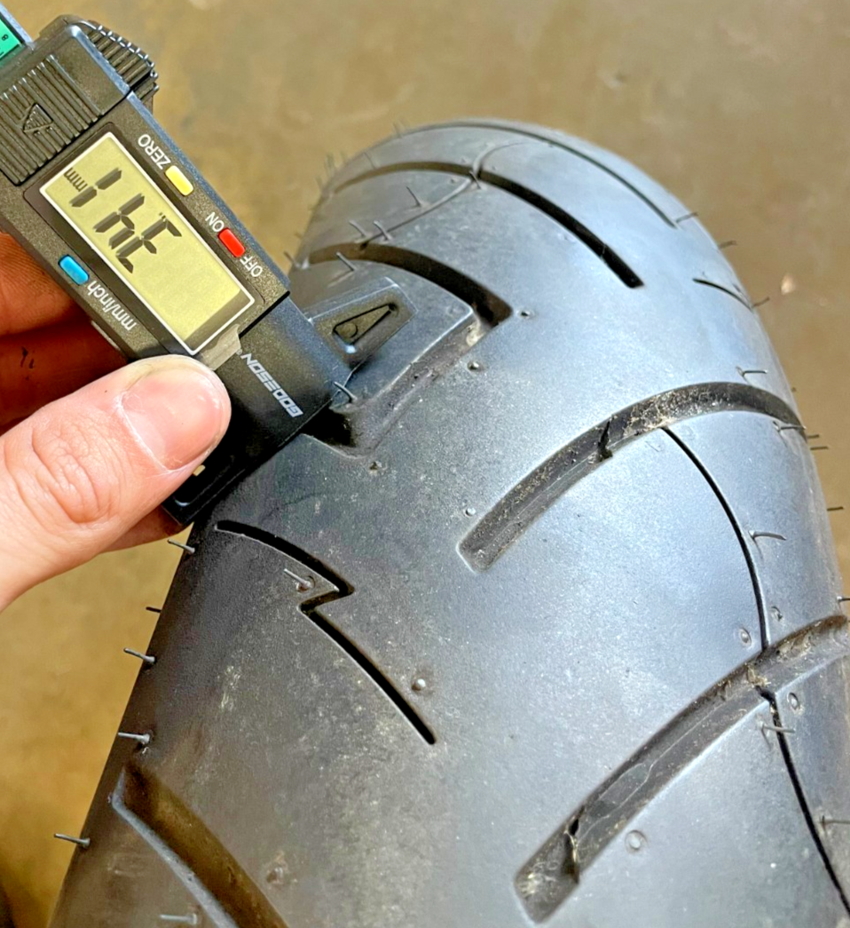 SHINKO SR777 130 80 17 USED  2019 99%