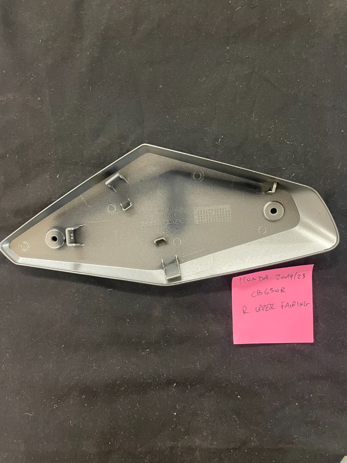 2019-2022 HONDA CB 650  RIGHT  Fairing Panel - 64311-MKN-D500  #0280