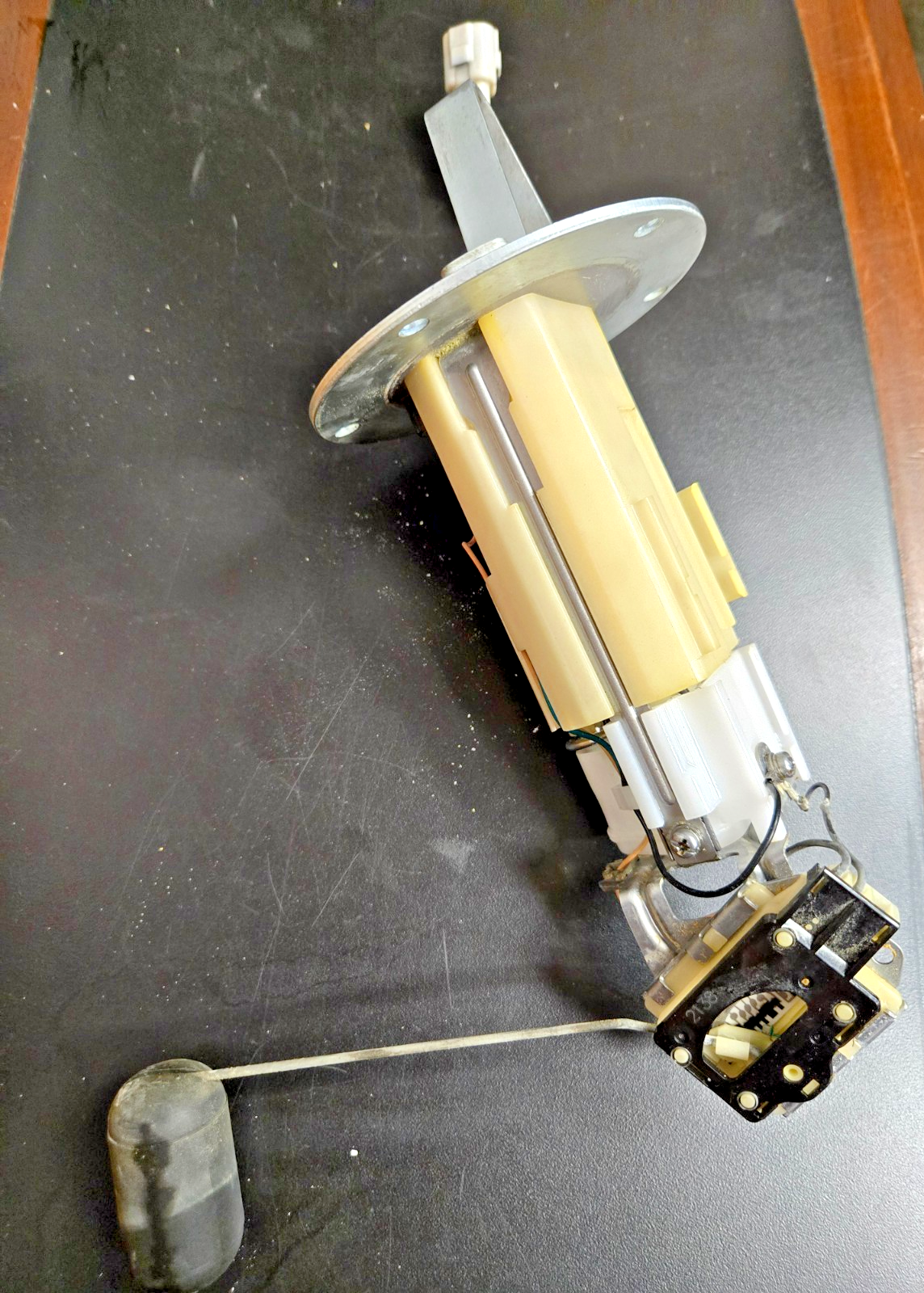 08-09 SUZUKI GSXR600 750 OEM FUEL PUMP GAS PETROL SENDER UNIT  GENUINE #0210