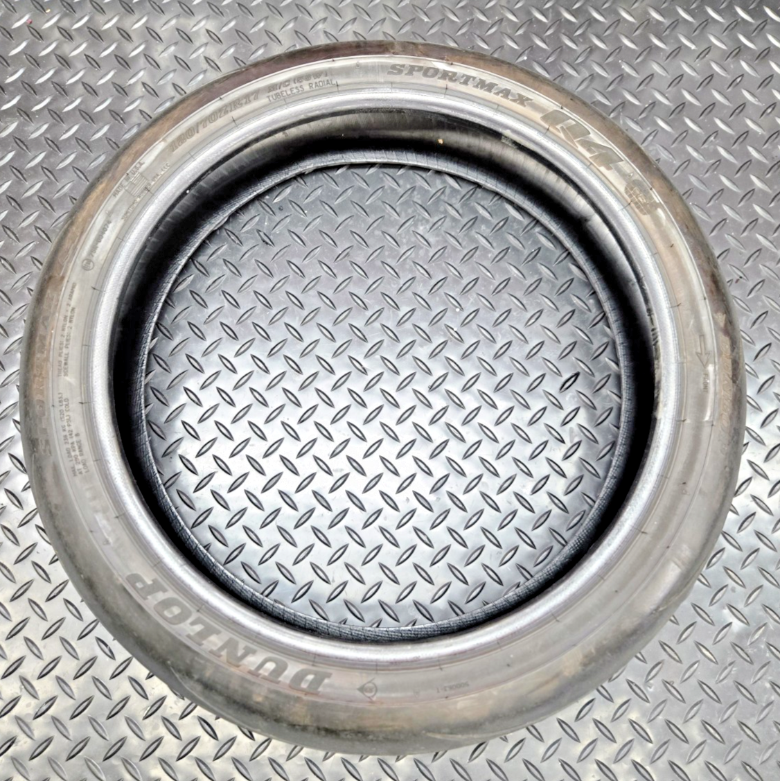 DUNLOP SPORTMAX Q4 TIRE 120/70ZR17 2018 #1010
