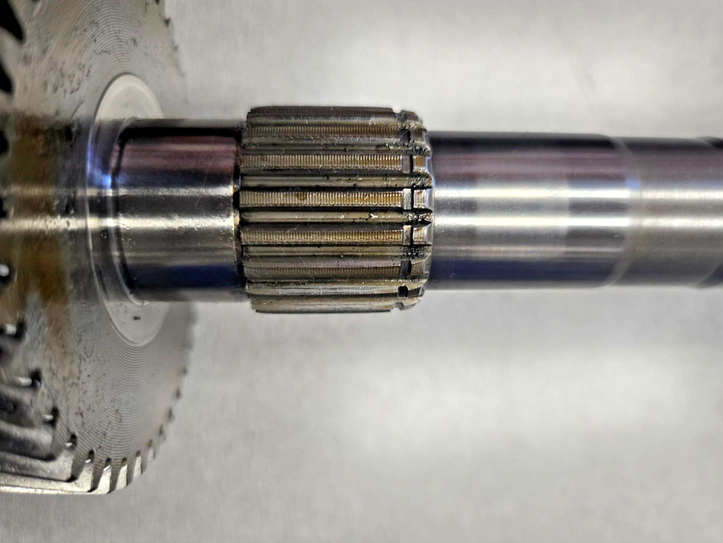 Harley Davidson Softail ELECTRAGLIDE 6-Speed Transmission Main shaft  #0204