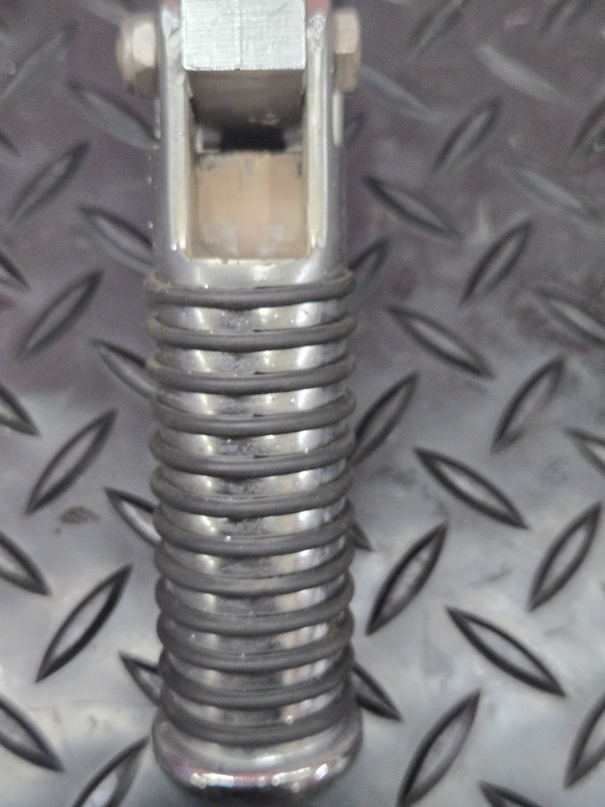 1 " Engine Guard Highway Foot Pegs Mount Chrome Aluminum HARLEY #1054