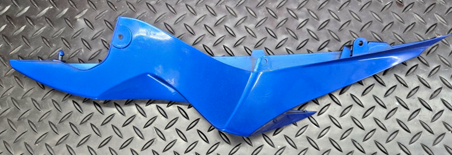 SUZUKI GSXR 600 750 LEFT Rear TAIL Faring Cover 47211-14J  #0868