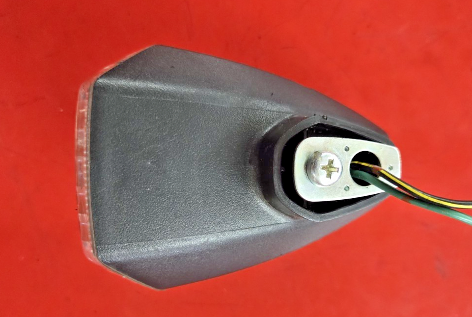 06 07 08 KAWSAKI NINJA 650 ER6N RIGHT REAR TURN SIGNAL OEM W/BULB #0574