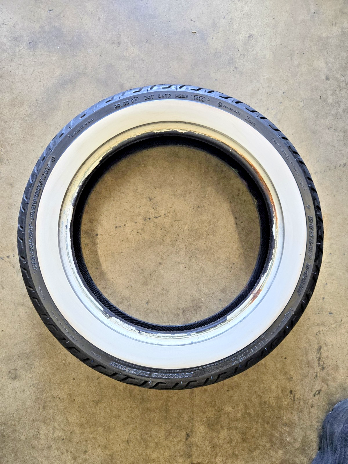 MT90B-16 Dunlop Harley D402 Wide White Wall FRONT TIRE 2014 90% #0696