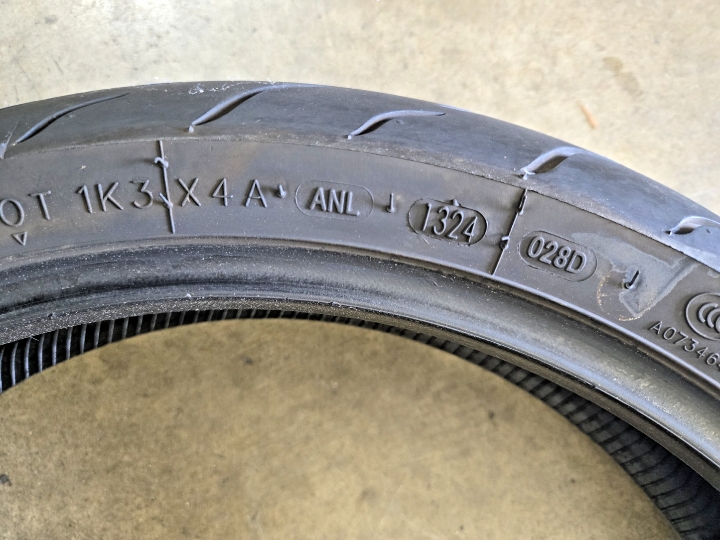 Kenda KM1 ST Road Front Motorcycle Tire Tyre 120/70ZR17 17" 58W 2024 95%  #0791
