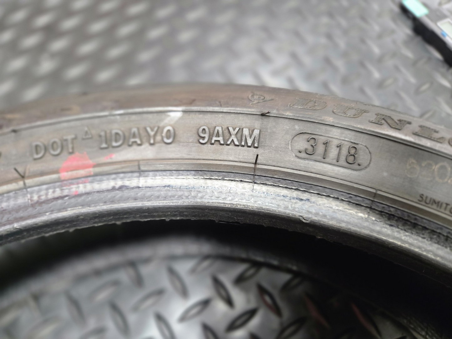 DUNLOP SPORTMAX Q4 TIRE 120/70ZR17 2018 #1010