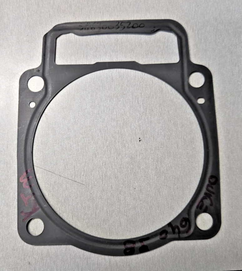 KTM LC4 640 625 660 Duke Adventure Enduro Base Gasket 58630035200 NOS #0720