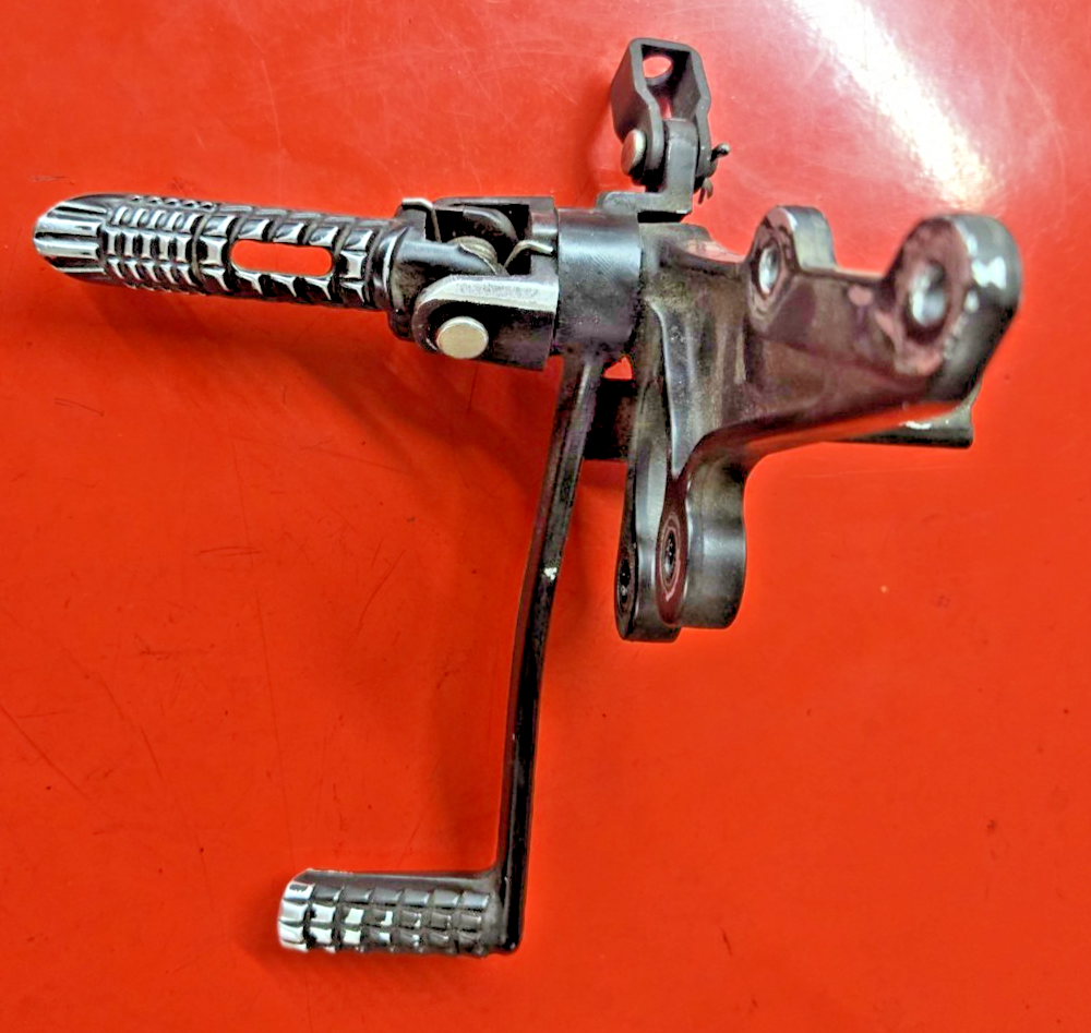 Suzuki GSXR 600 750 GSXR600 2015 Front Right Rearset Foot Peg Rest Bracket #0618