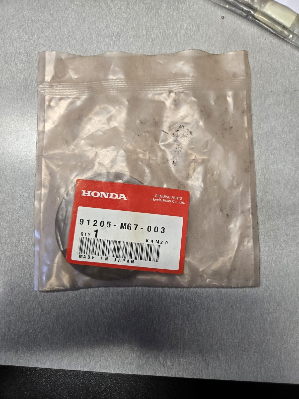 Honda Oil Seal 91205-MG7-003 #0597