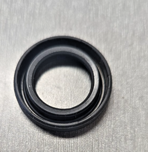 BMW Gearbox Oil Seal OEM 9009060760  #1099