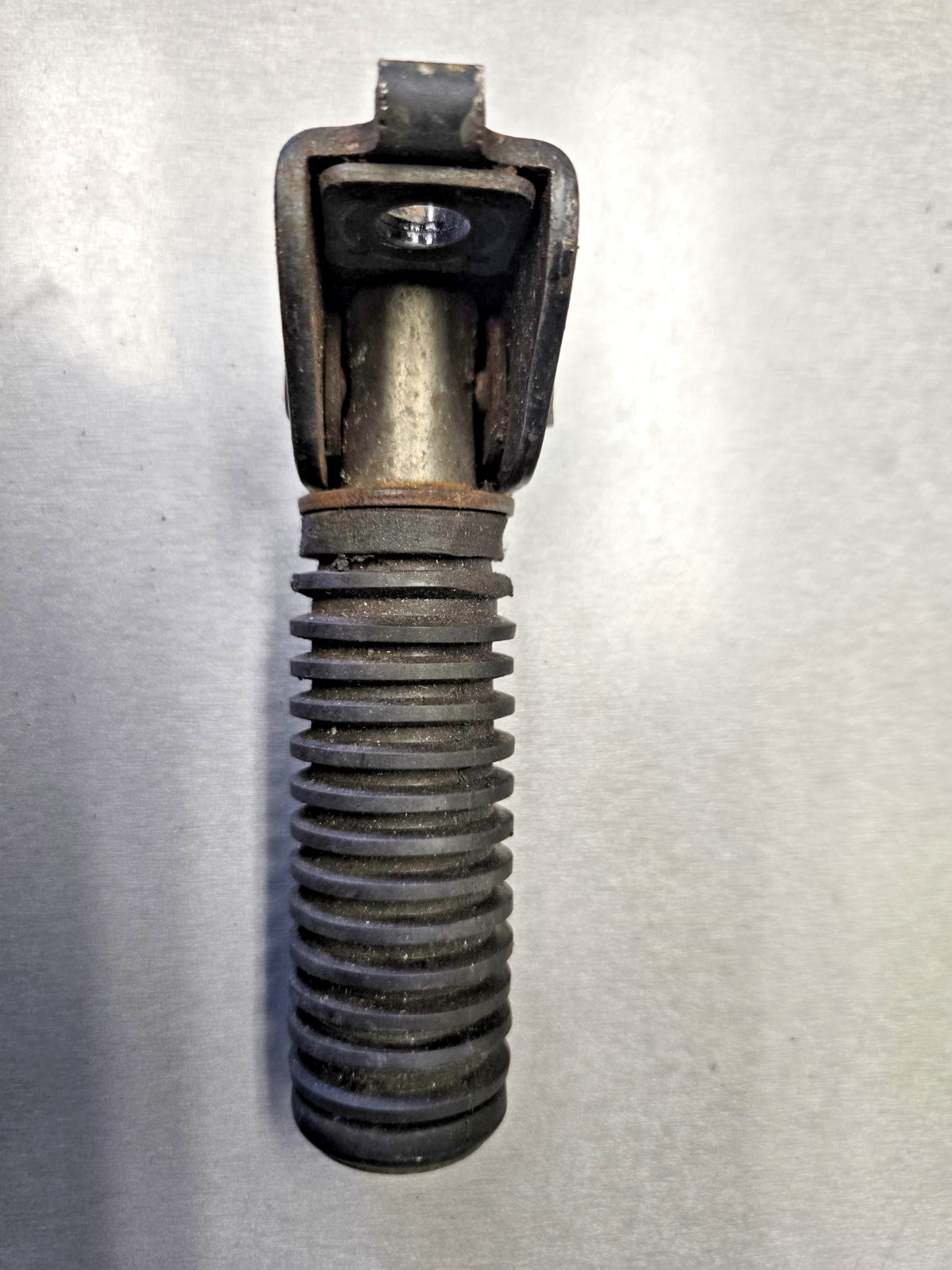 1975 Honda CB500T CB 500 Twin H379-1 rear passenger foot peg #0590