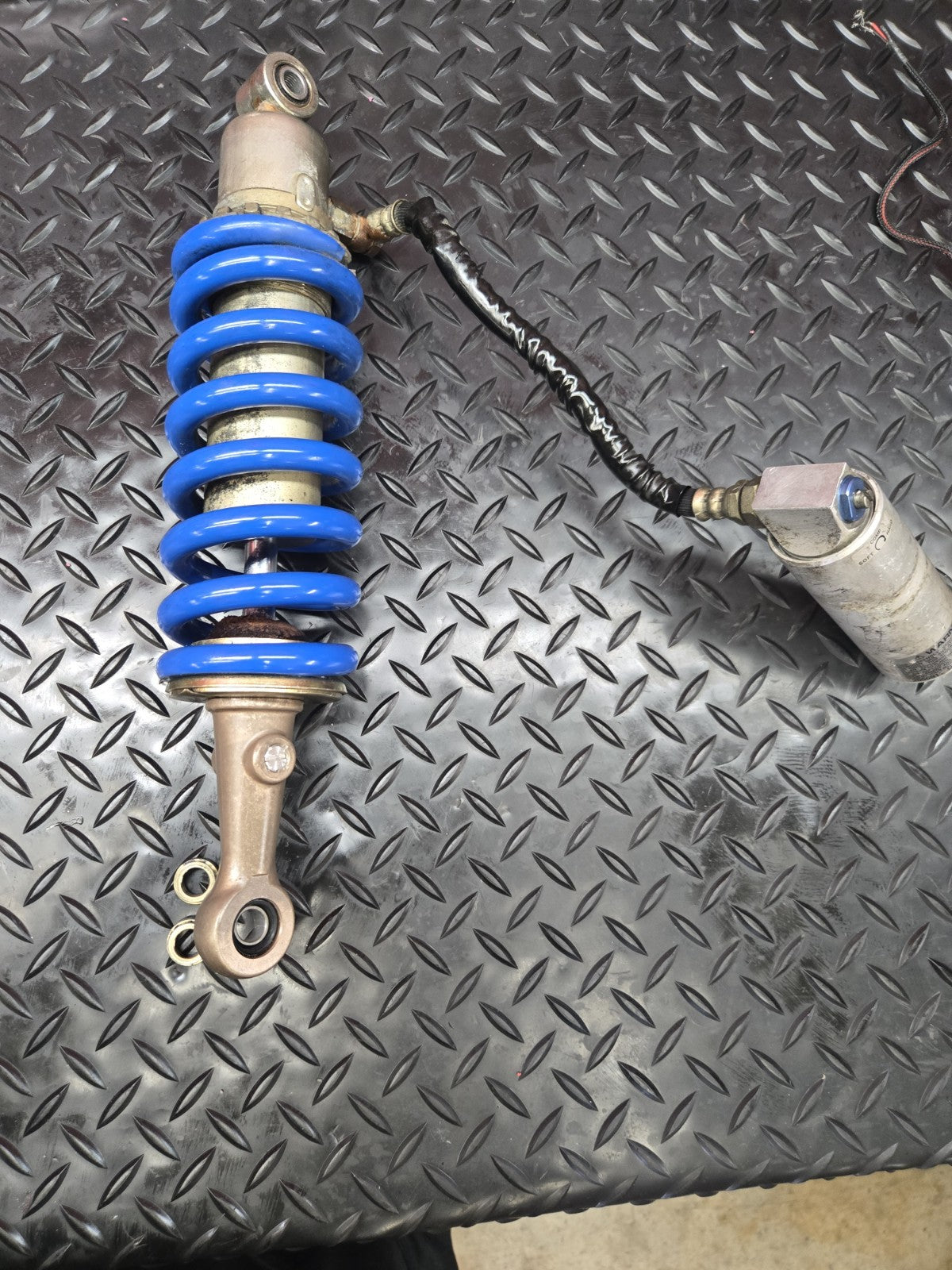 Triumph Speed Triple 1050 2005-07 OEM Rear Shock Suspension T2051005 #1052