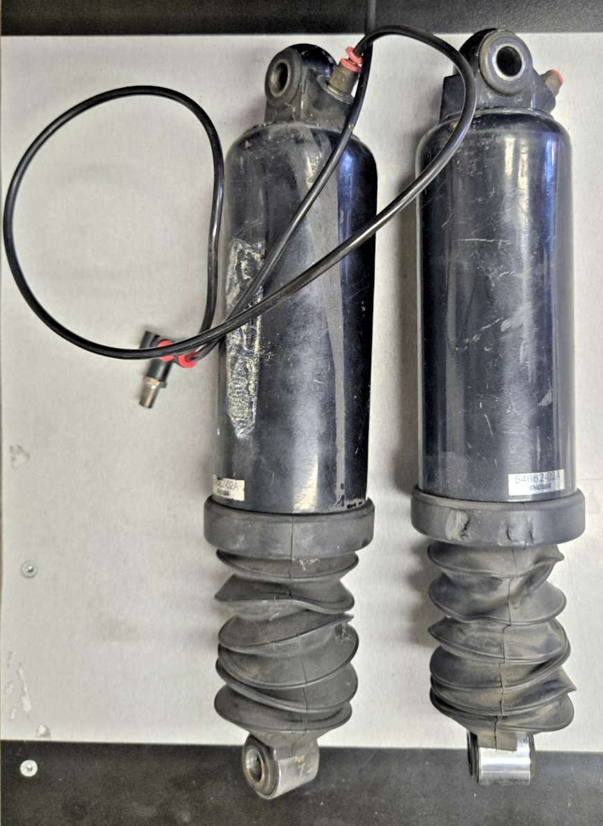HARLEY DAVIDSON Rear Air Shocks 54662-02A Showa #0697