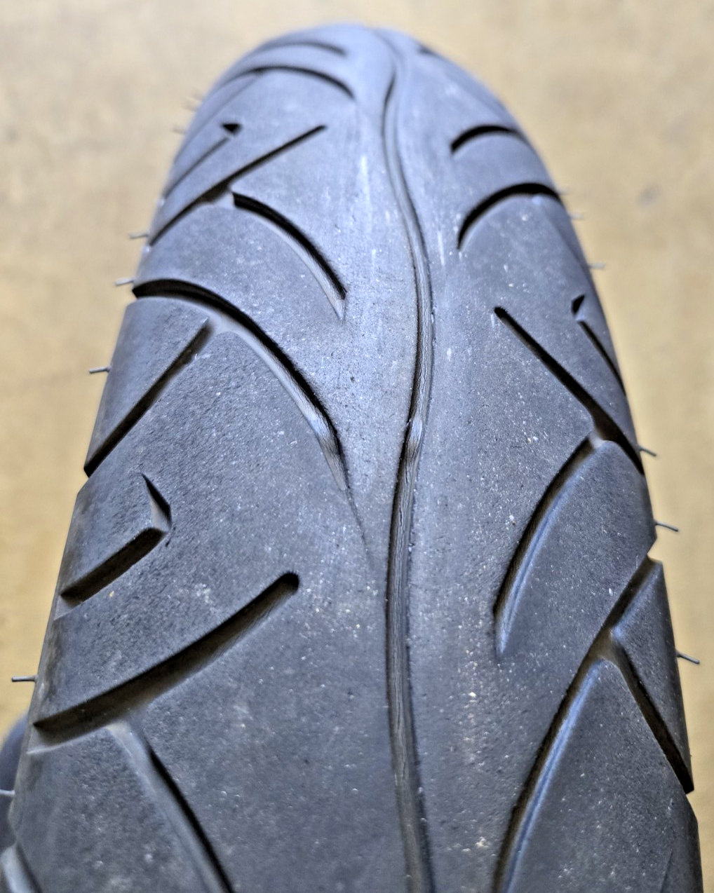 Pirelli 4025700 Sport Demon - 100/90 - 19 M/C 57V TL front Tire 2021  used #1309
