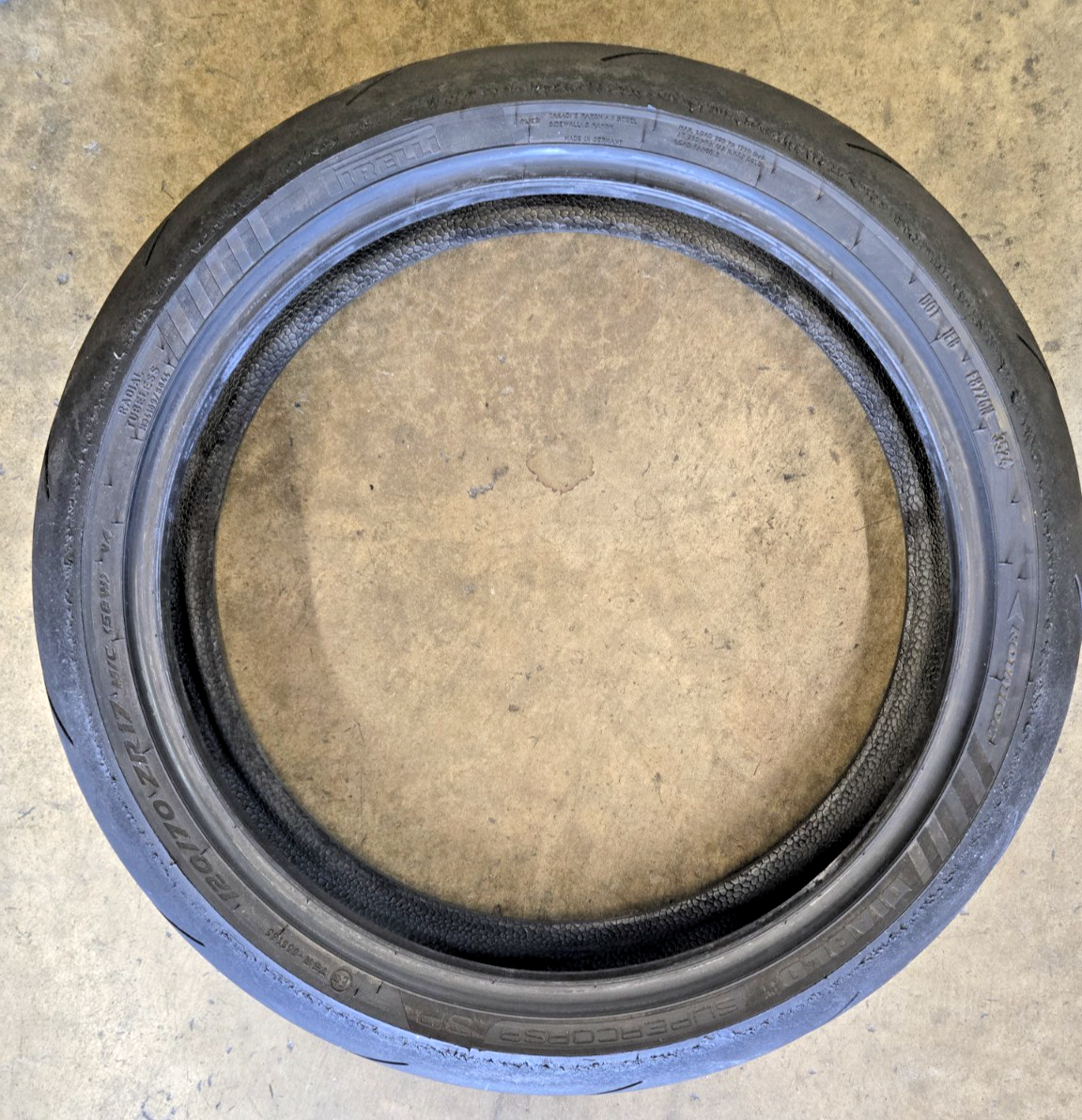 PIRELLI DIABLO SUPERCORSA SP  120 70 17  2023  60%