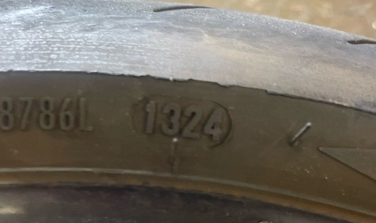 Diablo Rosso IV 2024 Front Tire 120/70-17 58W Radial - USED
