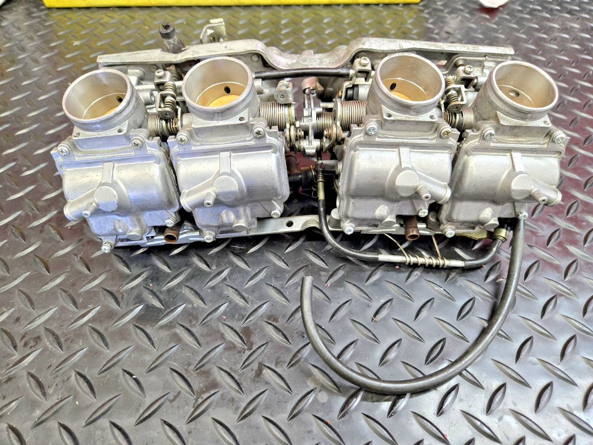 91 Honda CBR1000F CARBURETOR ASSY  (VG93A A) 16100-MS2-673  #1168