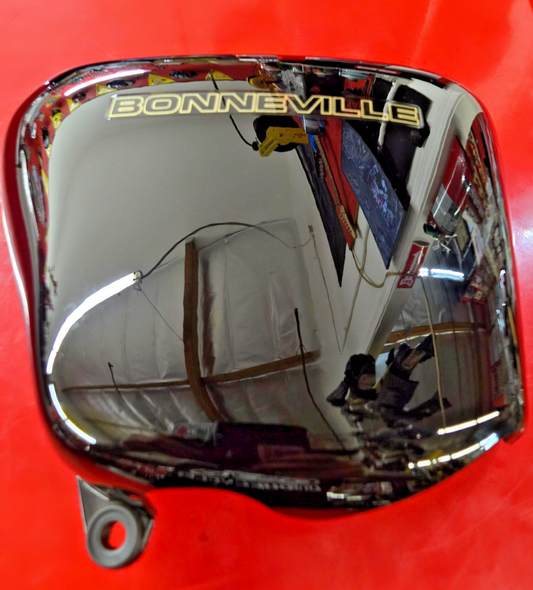 2014 Triumph Bonneville T100 900 Right Side Cover T2301238 glossy black #0247