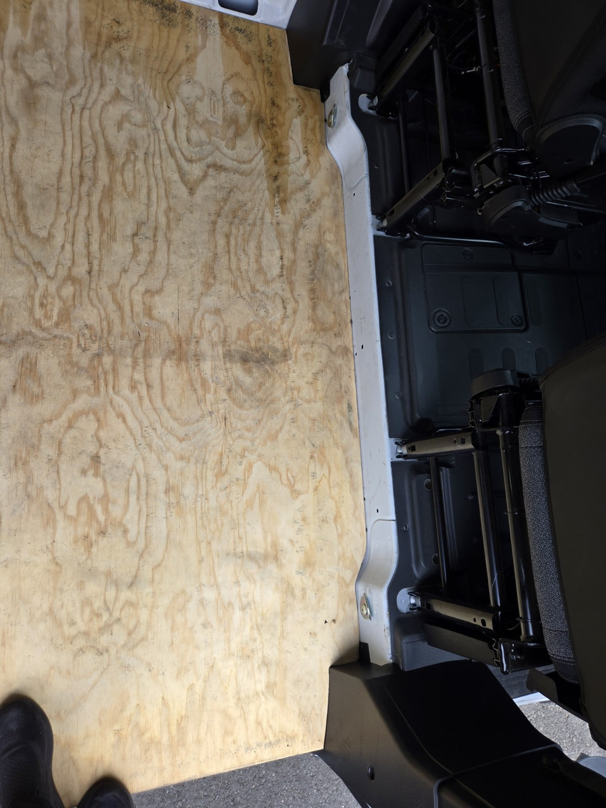 RAM PROMASTER 159 WB MARINE WOOD Floor AND PREFORMED RUBBER MAT