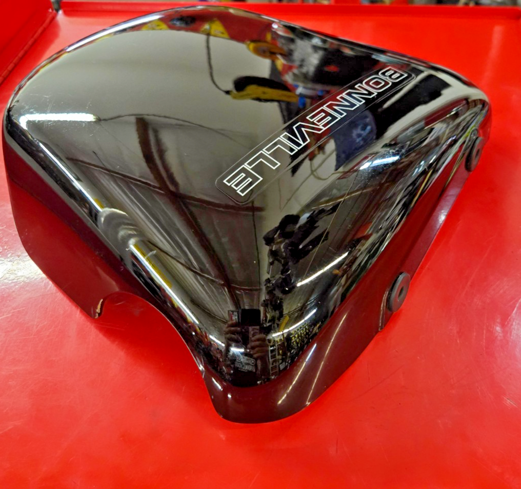 2014 Triumph Bonneville T100 Right Side Cover T2301238 #0251 small cheap showed