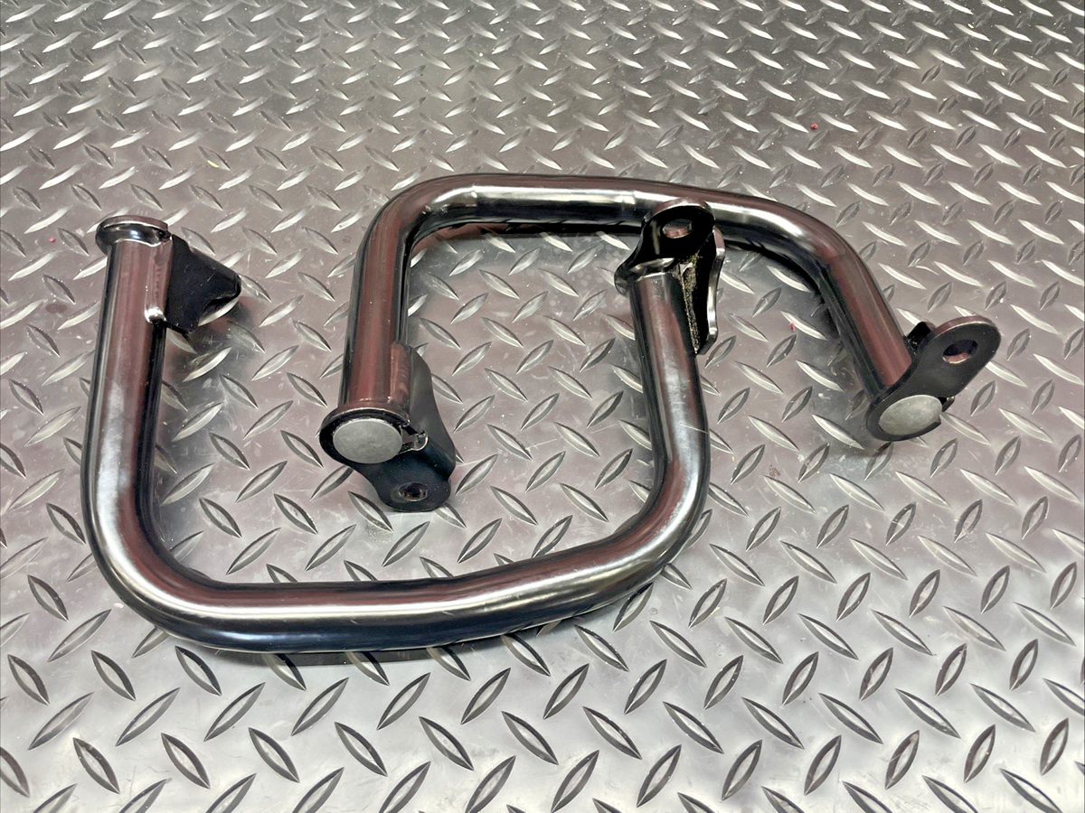 TRIUMPH BONNEVILLE T120 2024 GIVI ENGINE GUARD BLACK #0957