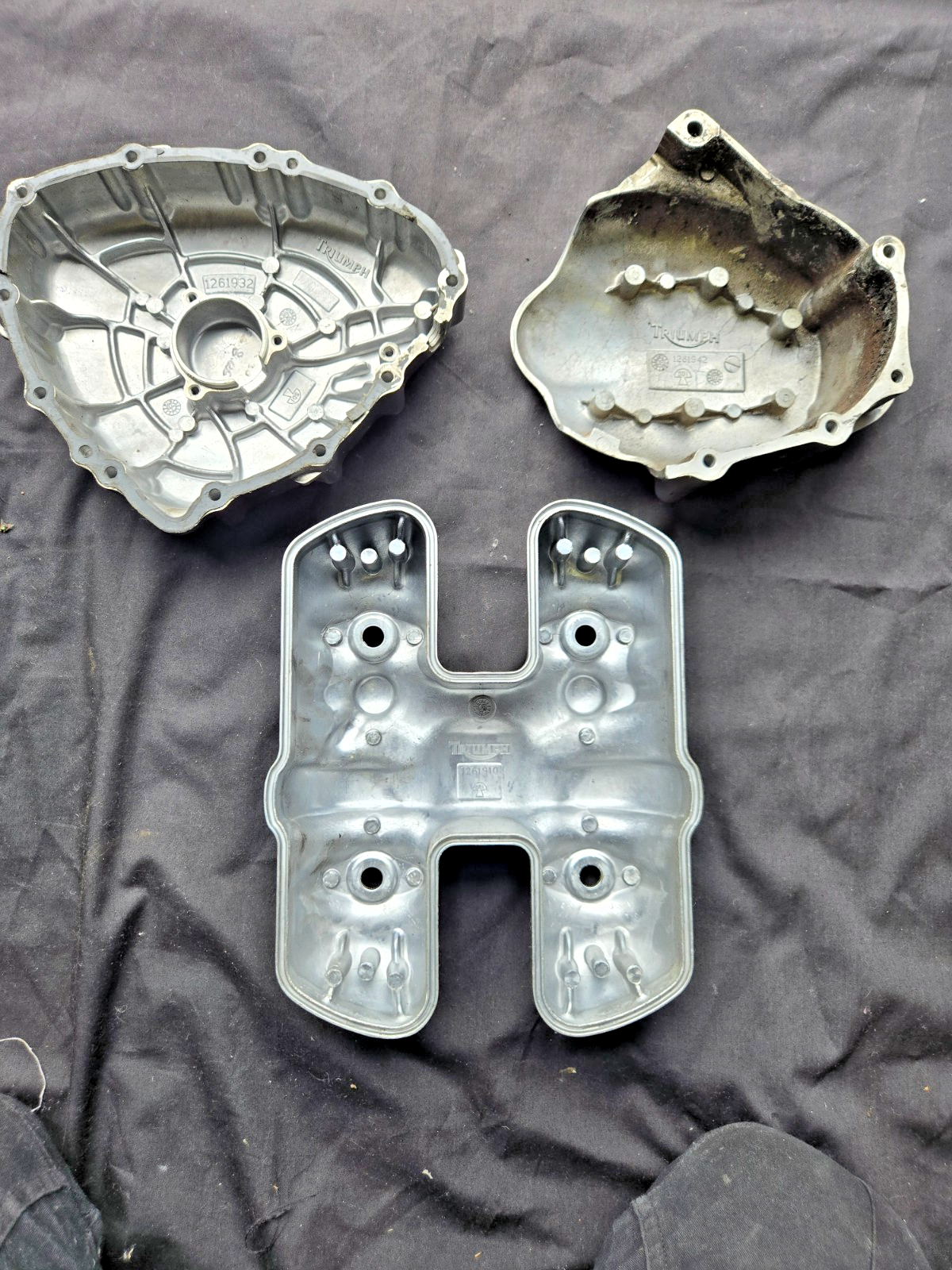 OEM 01-08 Triumph Bonneville T100 SE STATOR COVER CLUTCH COVER VALVE COVER #0353