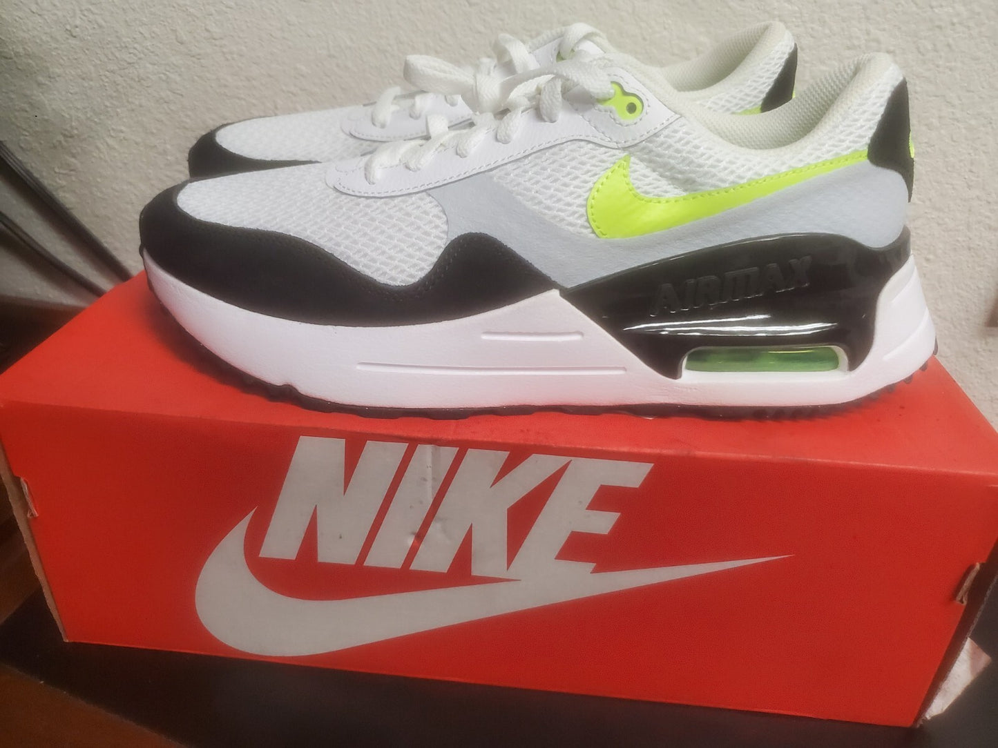 Nike Air Max Systm White/ Black Volt Sneaker Size 10   #0244