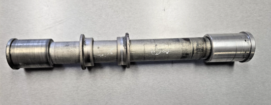 SUZUKI GSXR750 600 2004 2005 FRONT WHEEL AXLE PIVOT BOLT SPACERS STRAIGHT #0524