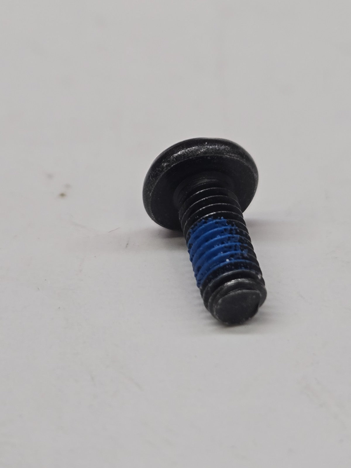 m4  phillips screws flat head 10mm lenght  with lockthread 100 count #1367