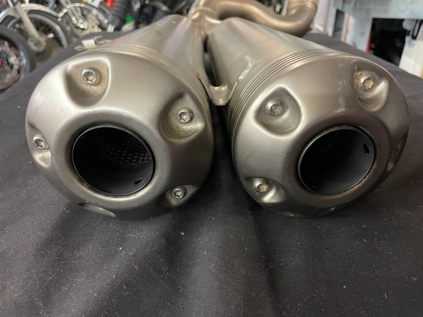 2014 - 2020 BMW R9T R NINE T AKRAPOVIC OEM EXHAUST MUFFLERS   #0229