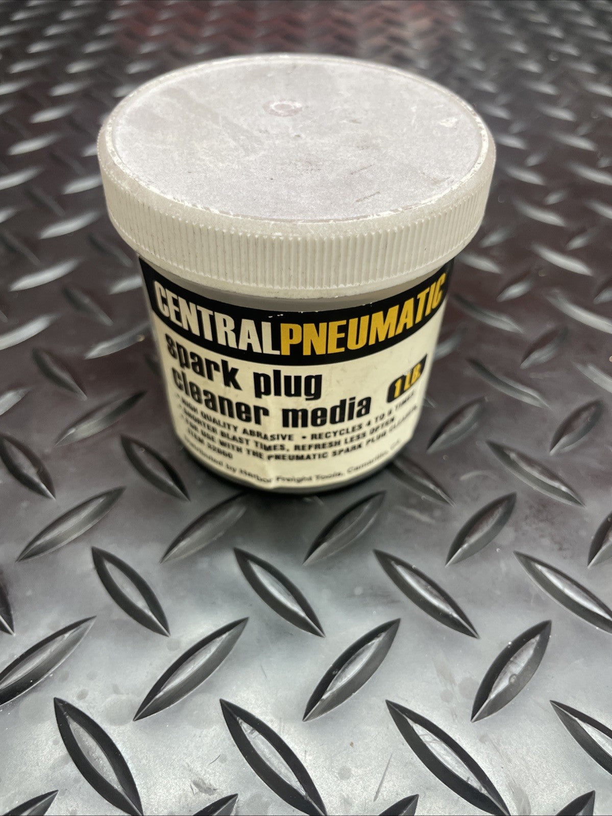 CENTRAL PNEUMATIC 32860 Spark Plug Cleaner And Spark Plug Cleaner Media   #0751