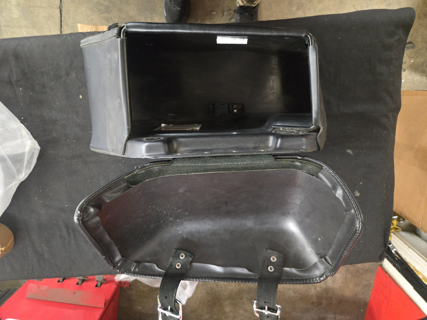 HONDA MOTORCYCLE SHADOW VTX MODELS LEATHER SADDELBAGS KIT 08L56-MEG-100B #0364