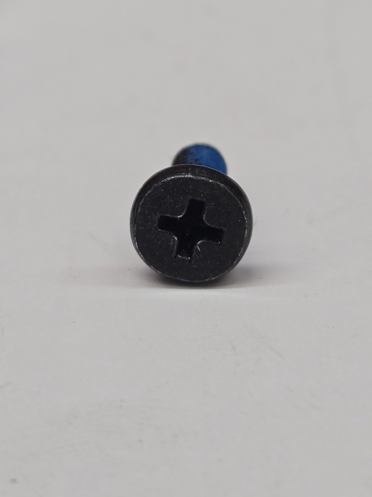 m4  phillips screws flat head 10mm lenght  with lockthread 100 count #1367