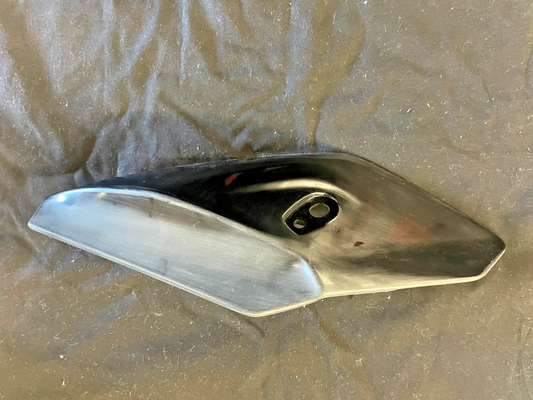 BMW S 1000 R FRONT RIGHT HEADLIGHT HOUSING TRIM 46638534530  #0104