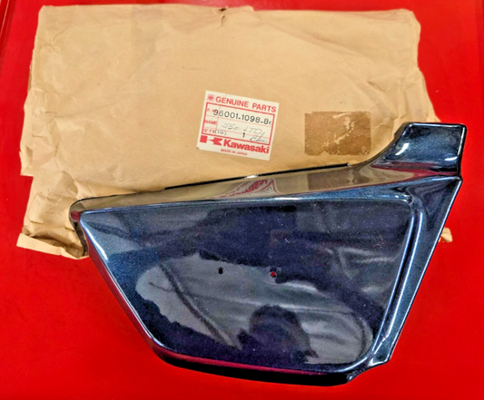 1981-83 KAWASAKI KZ550 LTD RIGHT SIDE BATTERY COVER 36001-1098-8K NOS  #0370